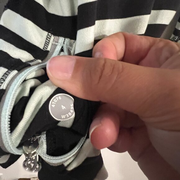 Lululemon striped long sleeve top size 4 - Picture 10 of 10